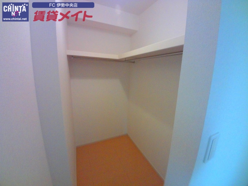 収納　同タイプの部屋写真
