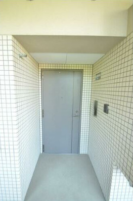 玄関　※同タイプ参考写真