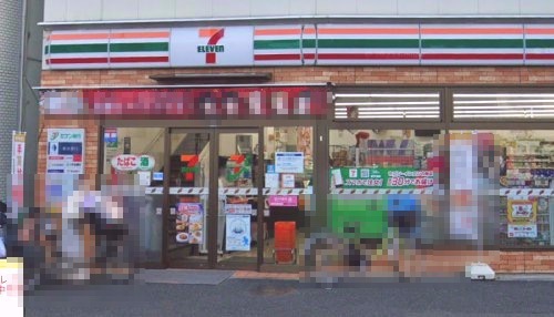 コンビニ　セブンイレブン（コンビニ）まで365m