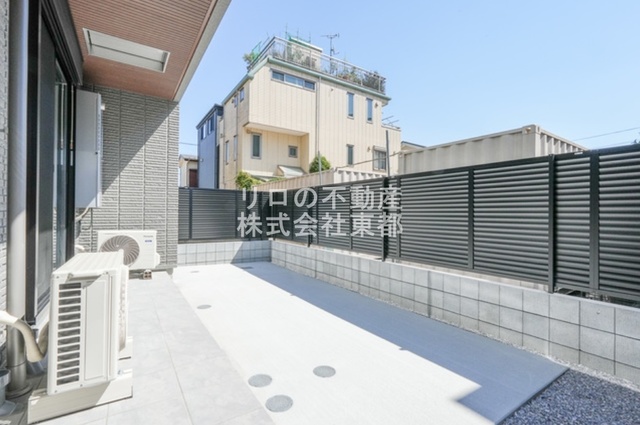 バルコニー　バルコニー付！お天気のいい日は洗濯物も気持ちよく干せますね！
