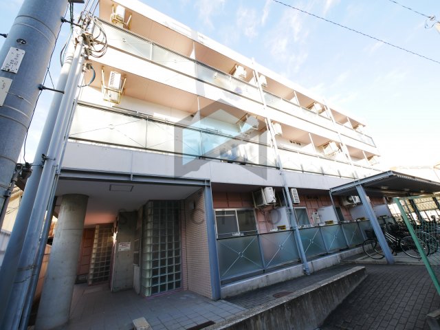 建物外観　外観は落ち着いています