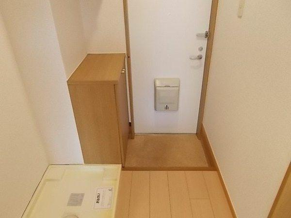 玄関　シューズボックスあり！