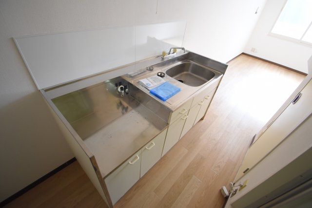 キッチン　同物件別部屋参考写真です。