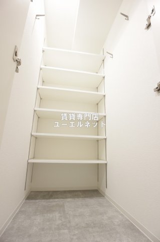 その他設備　収納力たっぷりのシューズボックスで玄関すっきり！
