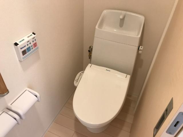 トイレ　トイレ