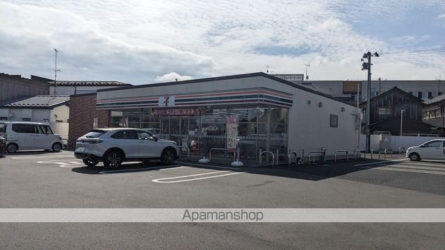 コンビニ　セブンイレブン（コンビニ）まで568m