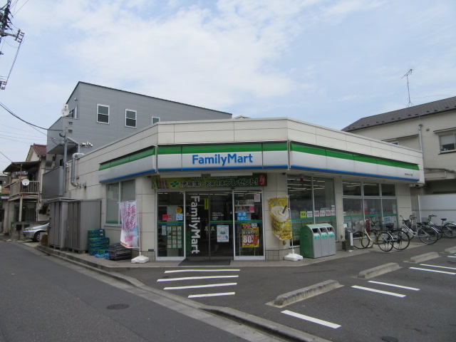 コンビニ　ファミリーマート大田中央三丁目店（コンビニ）まで307m
