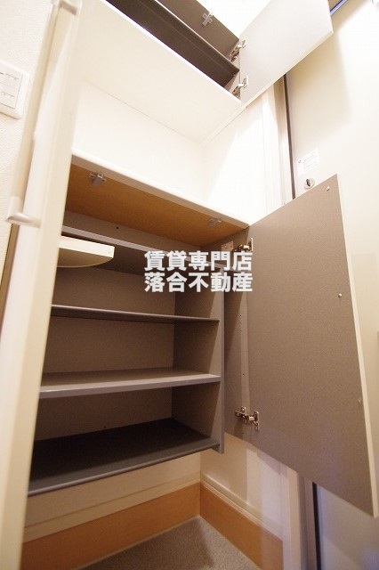 収納　シューズ収納