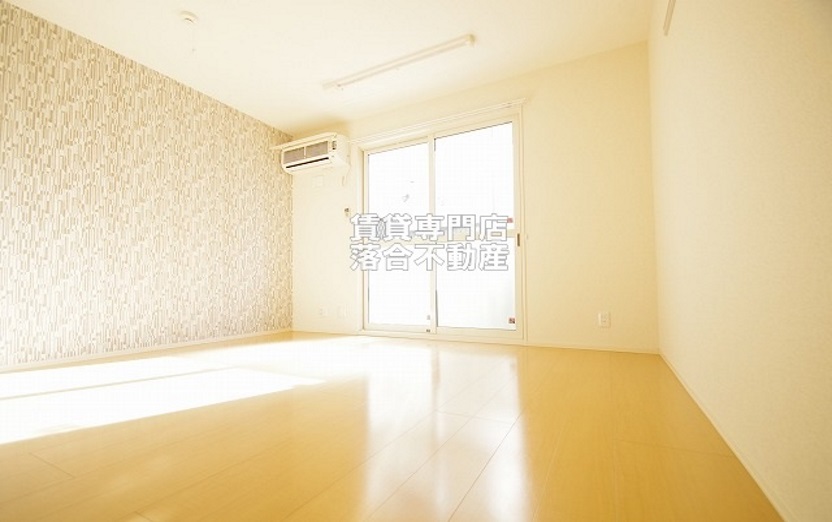 居室・リビング　明るいゆったりとした広さのお部屋♪