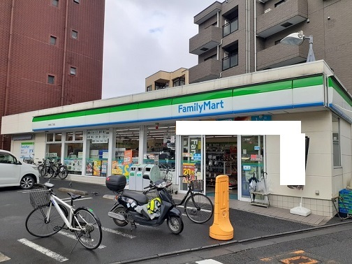 コンビニ　ファミリーマート（コンビニ）まで120m