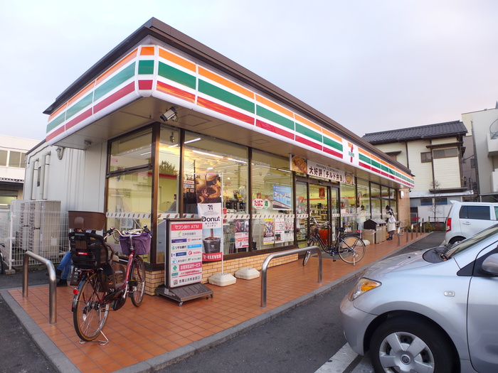 コンビニ　セブンイレブン（コンビニ）まで120m