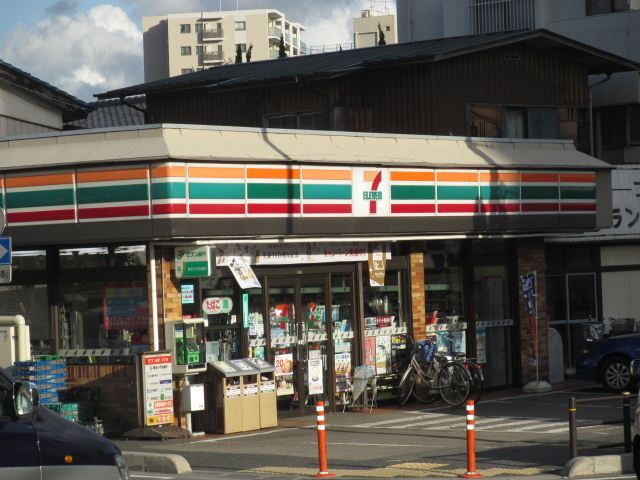 コンビニ　セブンイレブン　浦和白幡６丁目店（コンビニ）まで361m