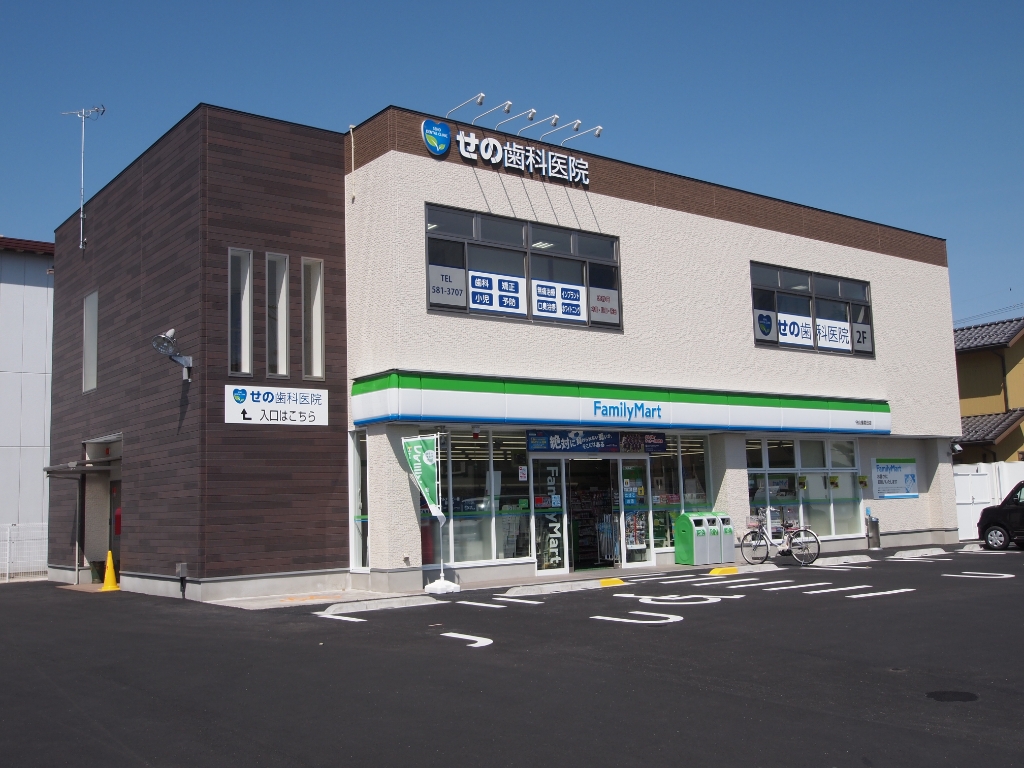 コンビニ　ファミリーマート 守山播磨田町店（コンビニ）まで499m