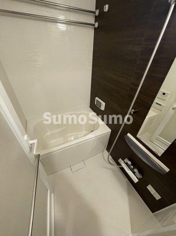 バス・シャワールーム　落ち着いた空間のお風呂です