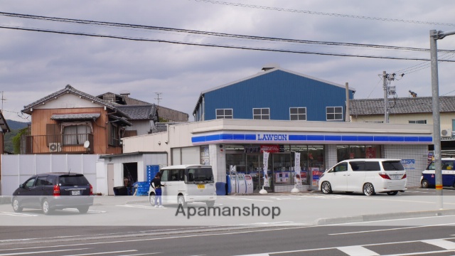 コンビニ　ローソン高知大津店（コンビニ）まで369m