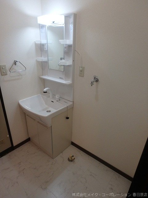 洗面設備　写真は同型タイプ