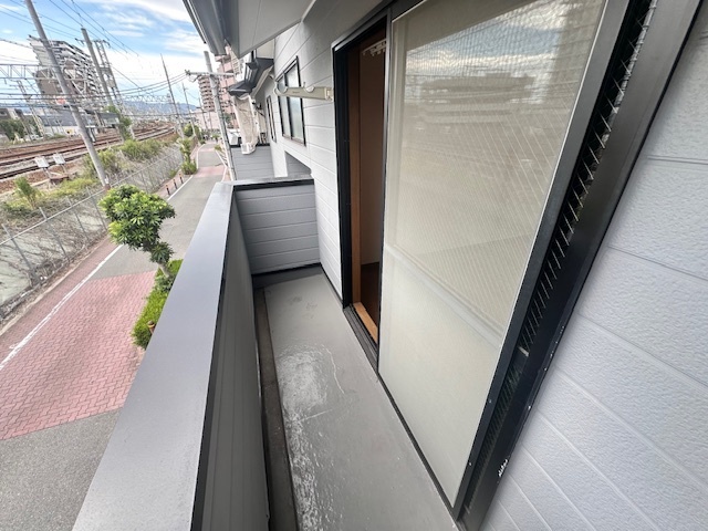 バルコニー　同建物別部屋写真