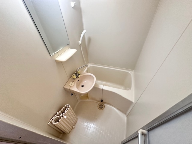 バス・シャワールーム　同建物別部屋写真