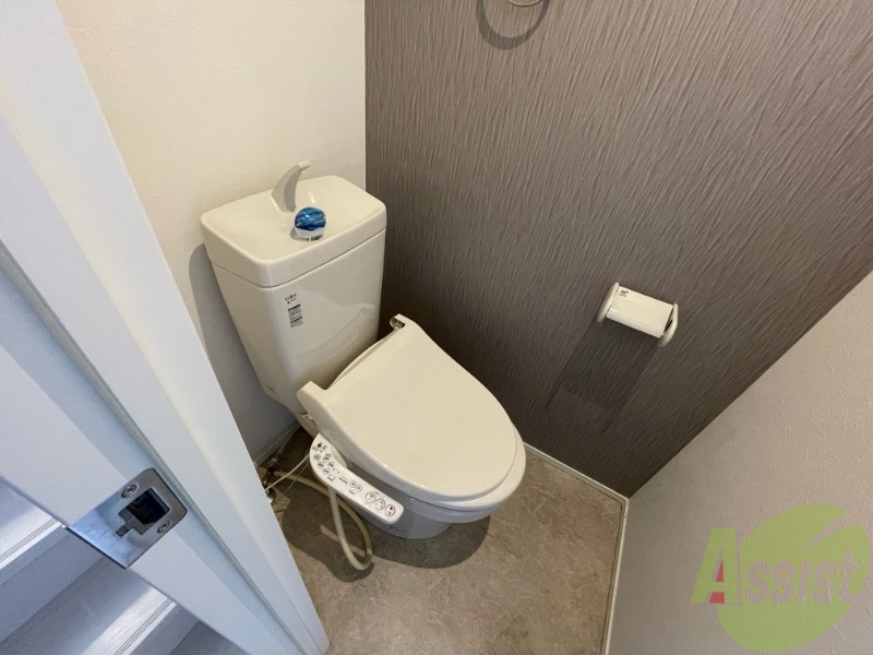 トイレ　こちらはトイレになります。ウォシュレット付きです。