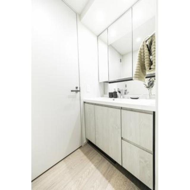 洗面設備　※写真は同タイプ住戸です。
