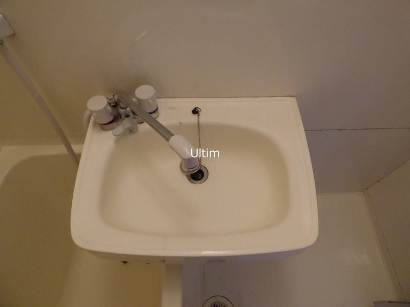 洗面設備　※同タイプの他のお部屋です