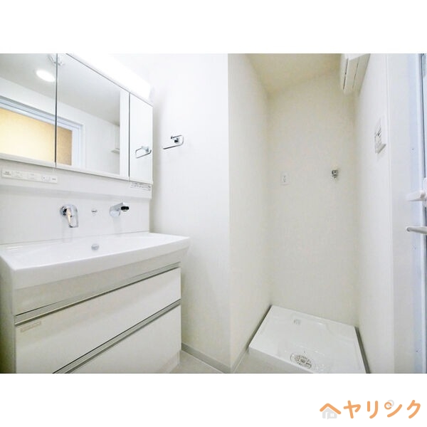 洗面設備　※５０３号室の写真です