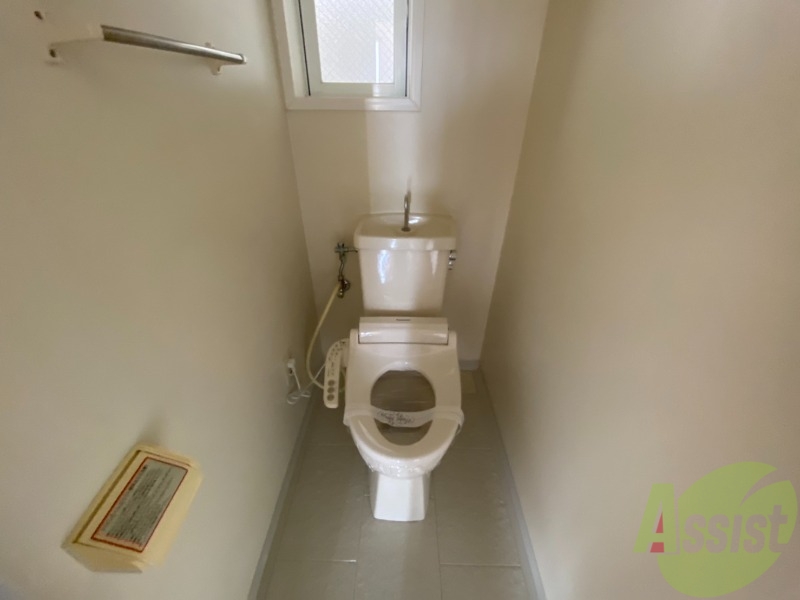 トイレ　トイレとお風呂が別なので清潔に使えて嬉しいですね。