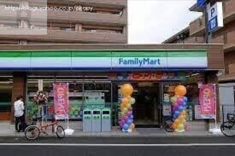 コンビニ　ファミリーマート東大阪稲田上町店（コンビニ）まで363m