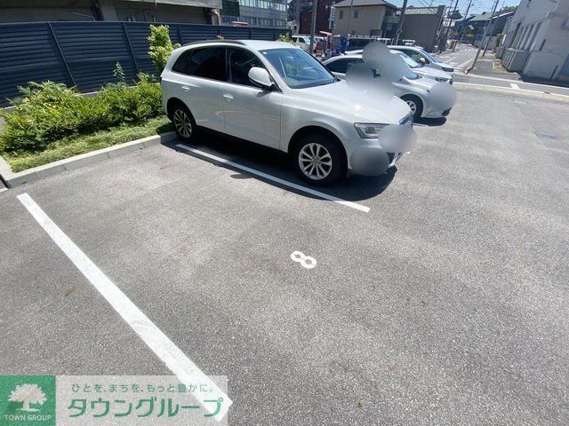 駐車場　駐車場