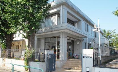 幼稚園・保育園　花の木幼稚園（幼稚園・保育園）まで585m
