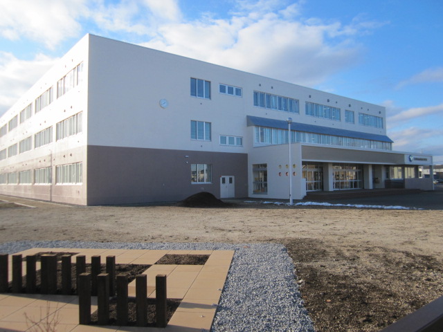 小学校　苫小牧市立拓進小学校（小学校）まで596m