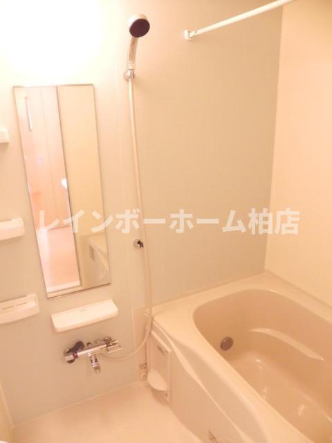 バス・シャワールーム　きれいなお風呂です