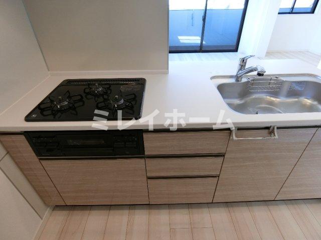 キッチン　同建物内、別のお部屋の参考写真になります。