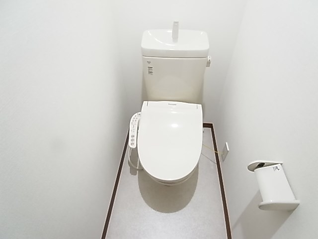 トイレ　別室・同仕様参考写真