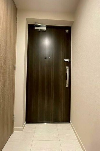 玄関　ブリリアタワー浜離宮