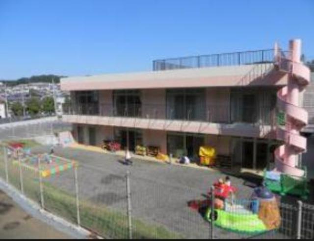 幼稚園・保育園　東平しらゆり保育園（幼稚園・保育園）まで330m