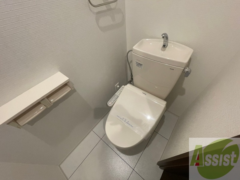 トイレ　ウォシュレット機能がついたトイレ。安心して使用できますね。