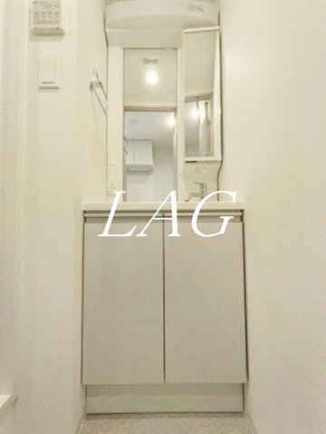 洗面設備　独立洗面台です。