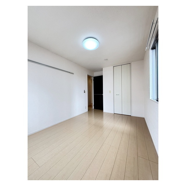 その他部屋・スペース　明るい日差しの室内ですね