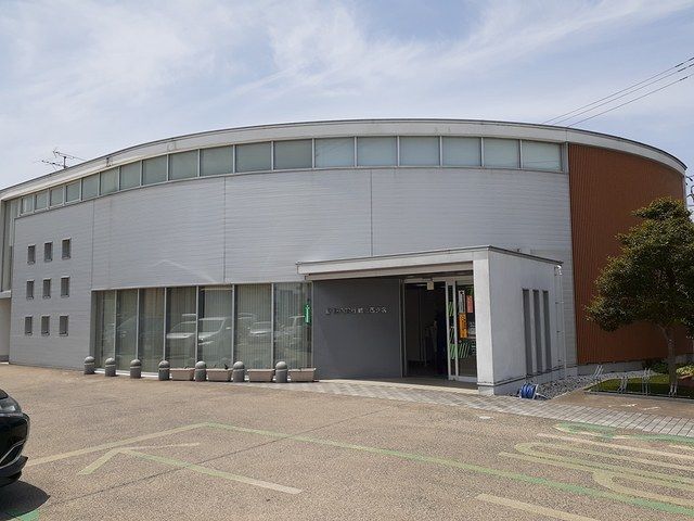 銀行　荘内銀行　鶴岡西支店（銀行）まで300m