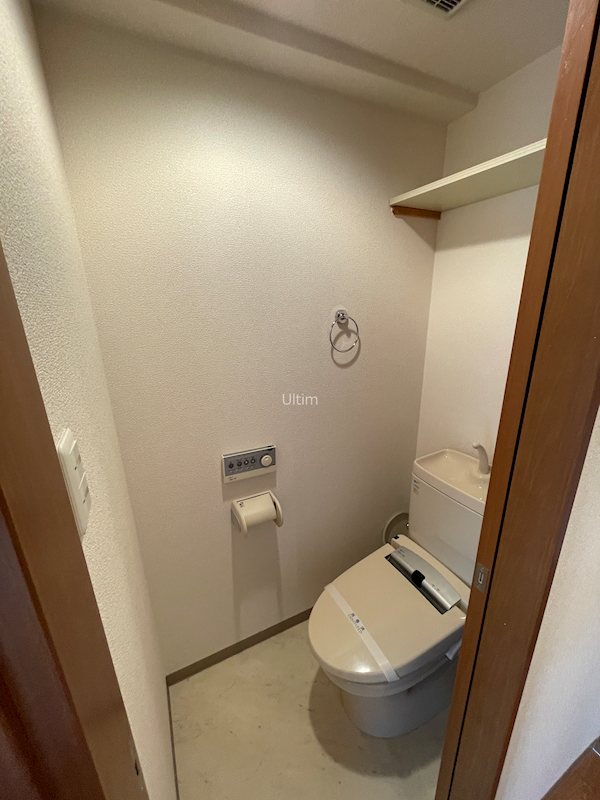 トイレ　※別のお部屋の写真です