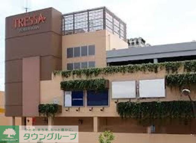 ショッピングセンター　ユニクロトレッサ横浜店（ショッピングセンター）まで1590m