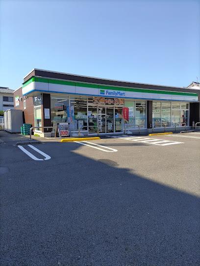 コンビニ　ファミリーマート　高松橋店（コンビニ）まで180m
