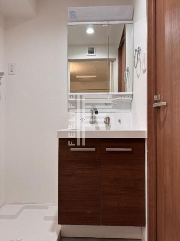 洗面設備　同仕様別部屋の写真です、ご参考までに。