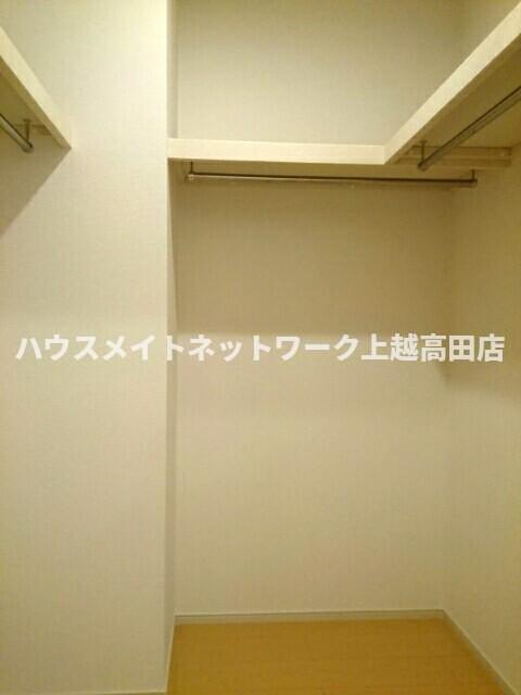 収納　ウォークインクローゼット
