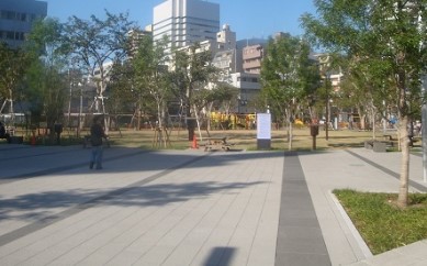 公園　中央区立月島第二児童公園（公園）まで49m