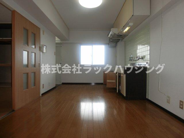 居室・リビング　※同仕様写真となります。 【お部屋さがしはラックハウジングに
