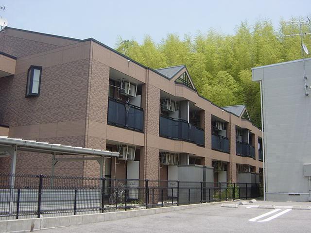 エントランス　外観写真（昼）