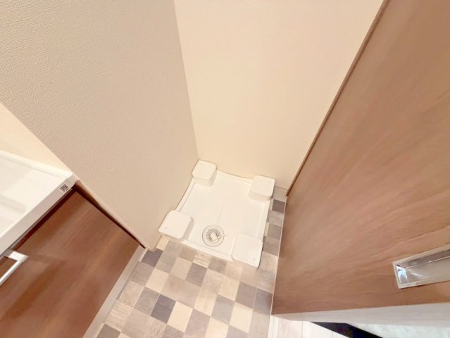 その他設備　嬉しい室内洗濯機置場。これで洗濯機も長持ちしますね。