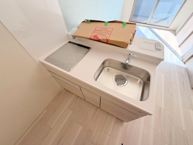 キッチン　ＩＨコンロなのでお掃除らくらく